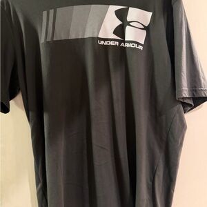 LG Men's Black and Gray Short Sleeve Tee
